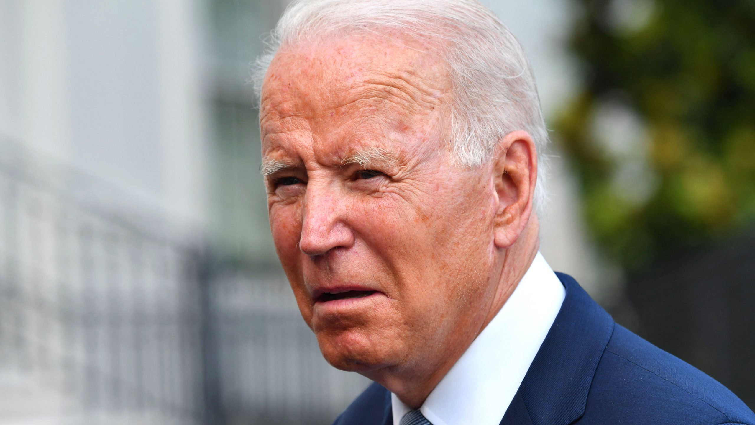 Obama’s Ethics Chief Slams Biden Over Reported Move To Keep Hunter Biden’s Art Buyers Secret: Enemies Could Use It Against Us 1