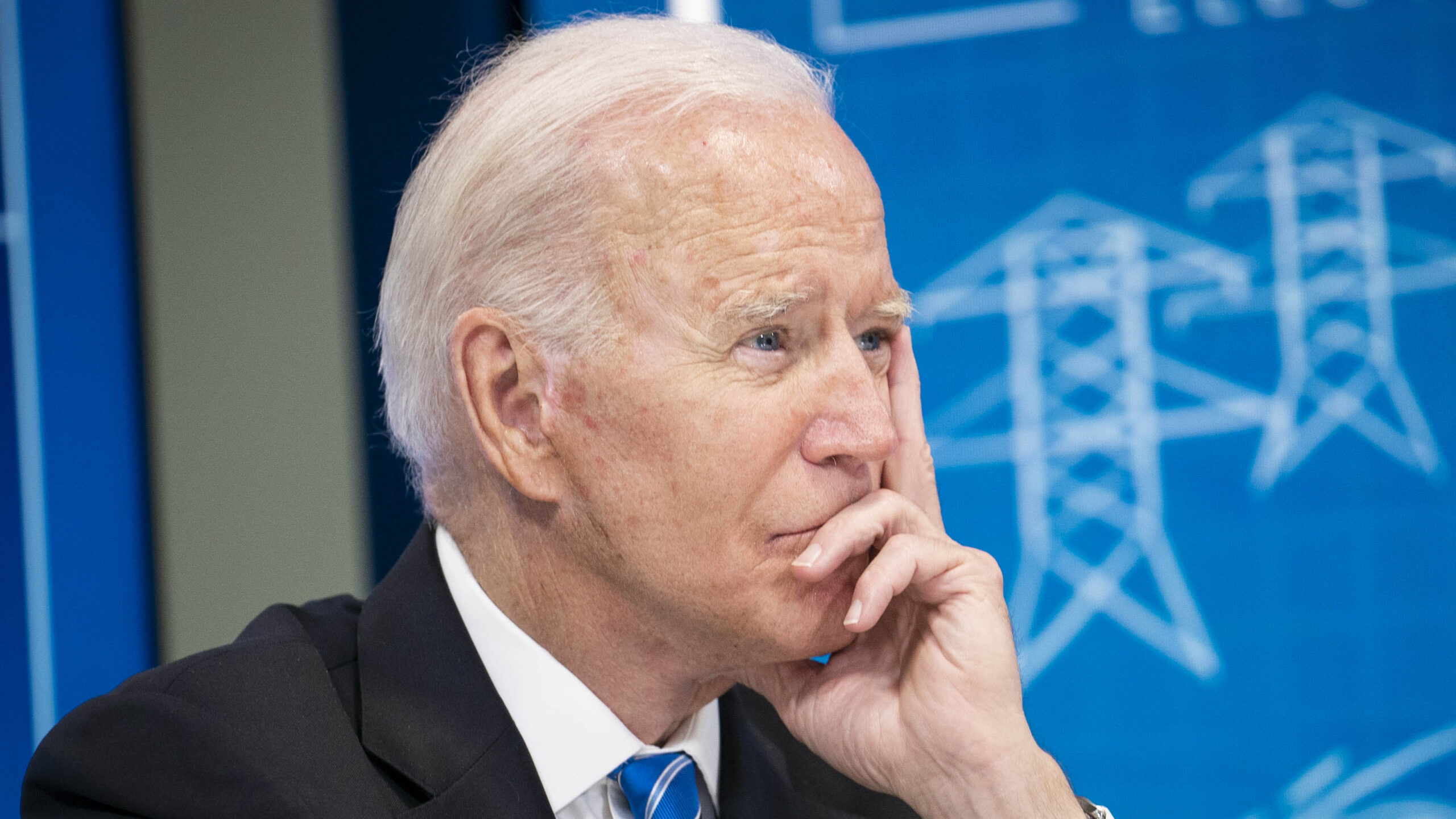 Biden Admin Instructs Kabul Embassy To Destroy American Flags As It Braces For Global Embarrassment 1
