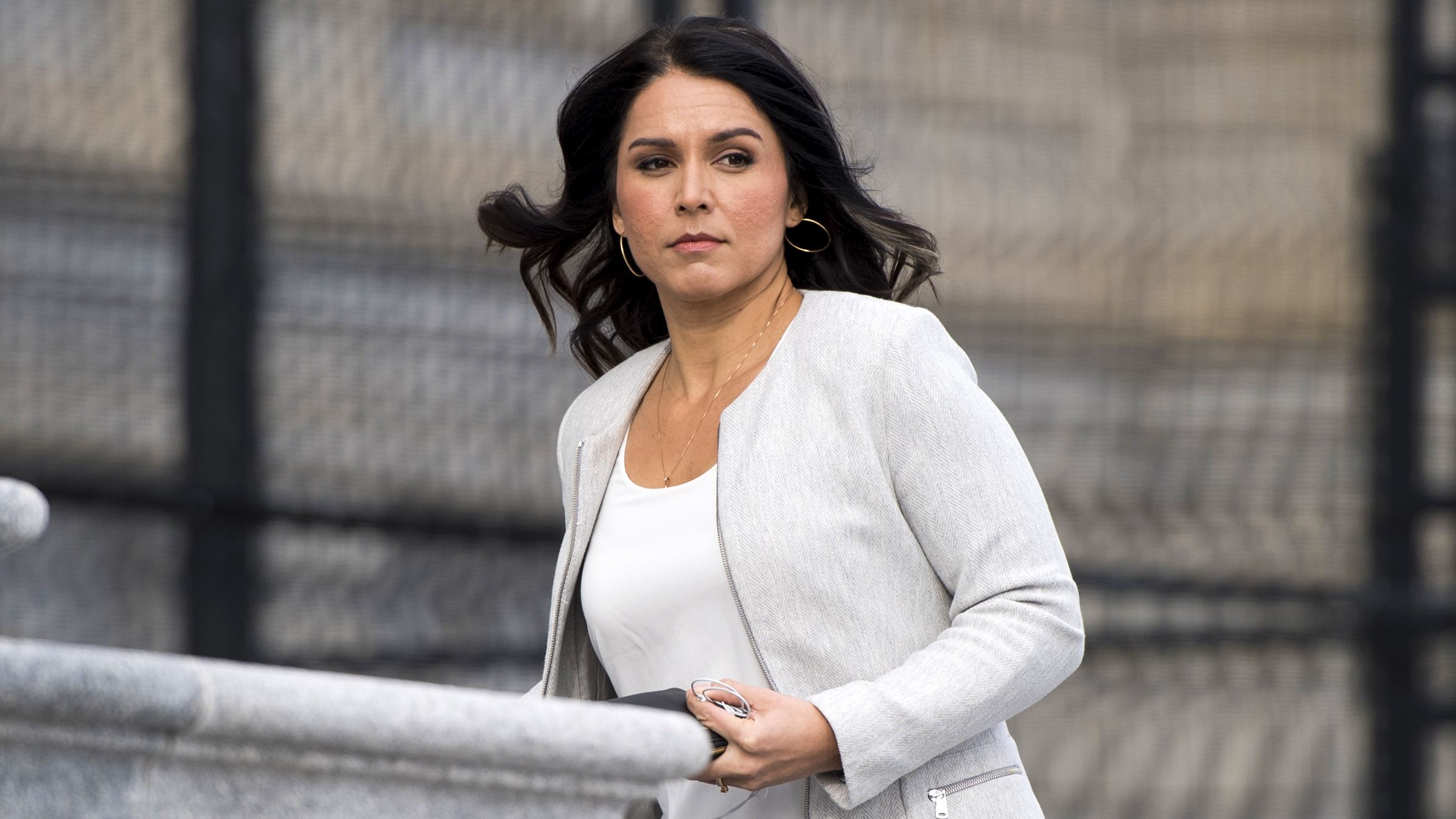 Democrat Tulsi Gabbard On Biden’s Border ‘Disaster’: Trump Policies ‘Worked,’ Must ‘Be Reinstated’ 1