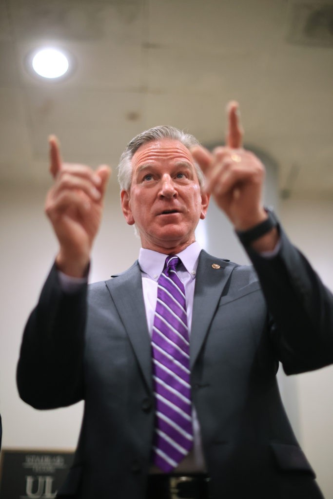 Sen. Tommy Tuberville: Joe Biden's Vaccine Mandate Will Hurt Veterans Working for Small Defense Contractors 1