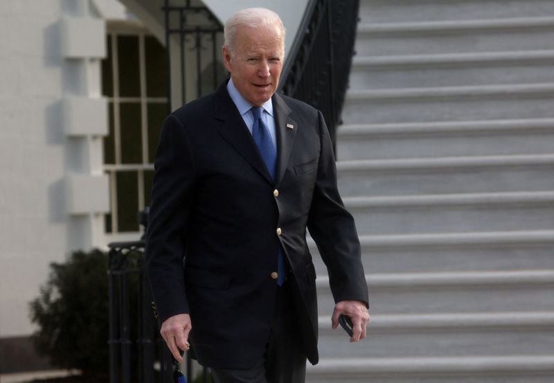 Biden, European leaders skeptical of Russian moves, mull aid 1 FILE PHOTO: U.S. President Joe Biden boards Marine One for travel to Brussels