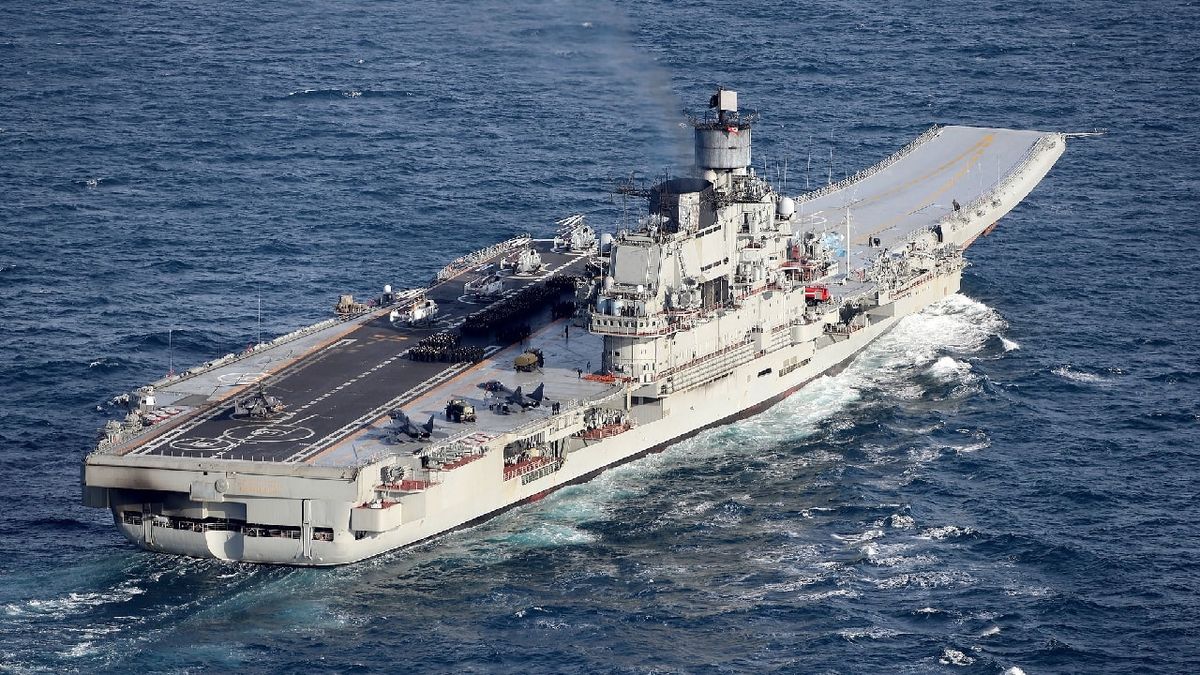 Putin Is Dreaming Up a Plan for New Russian Navy Aircraft Carrier 2 Aircraft Carrier