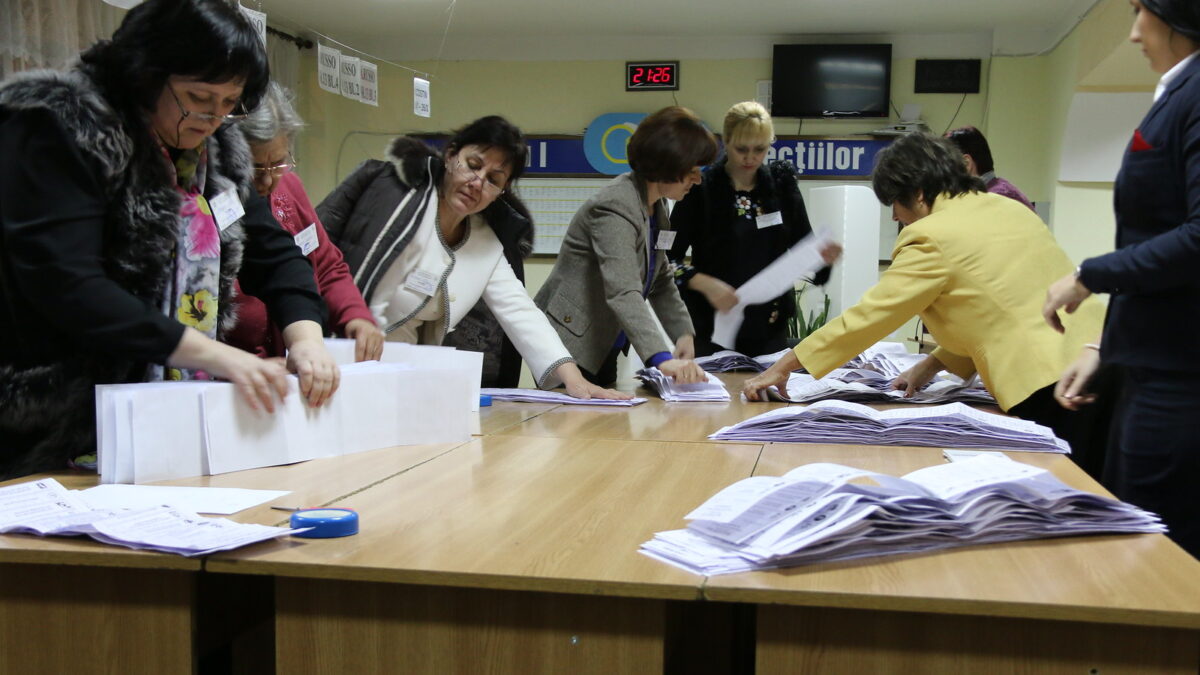 RNC Sues Flint, Michigan For Stacking Polls With Democrat Workers Ahead